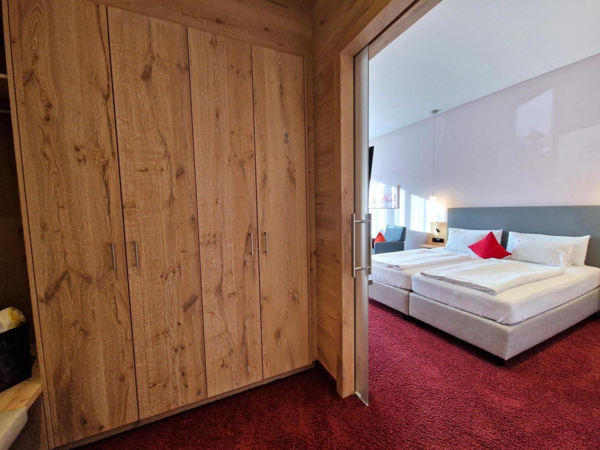 Mosers Blume Relax & Genuss Hotel Хаслах-им-Кинцигталь Экстерьер фото