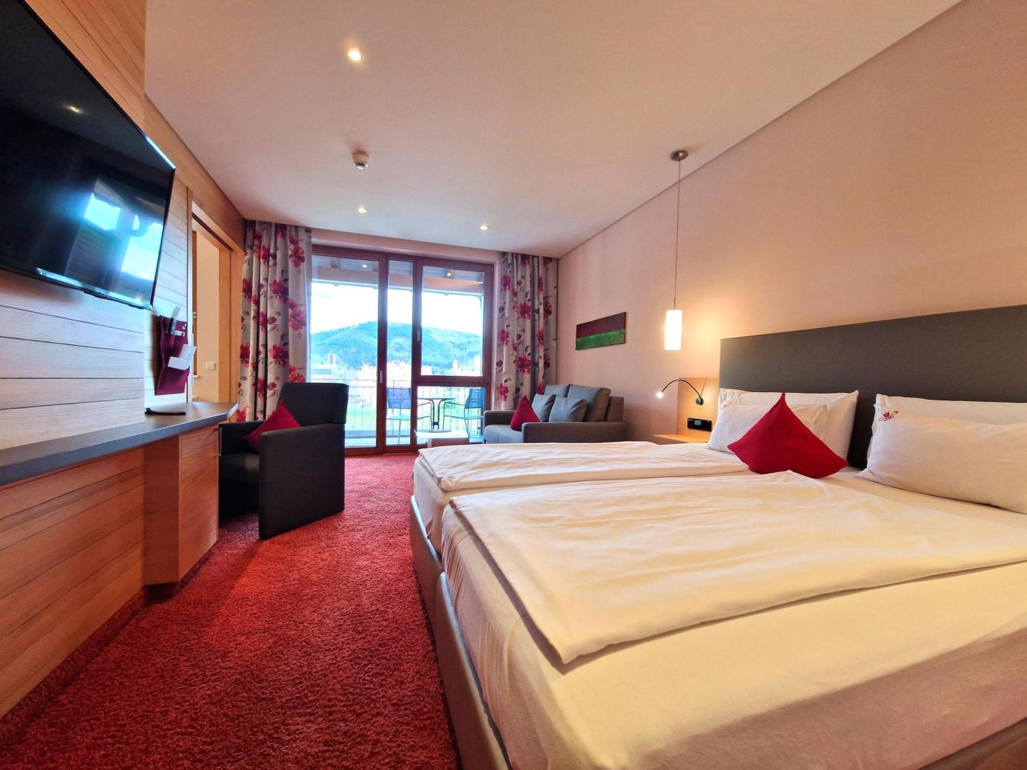 Mosers Blume Relax & Genuss Hotel Хаслах-им-Кинцигталь Экстерьер фото